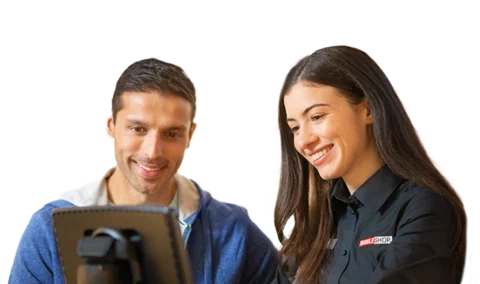 Two Mobilists looking at monitor